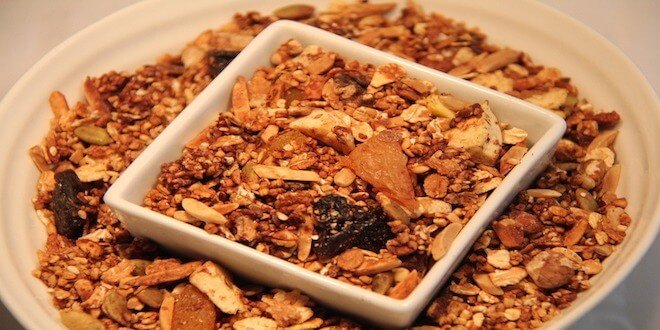 Snack feature Granola