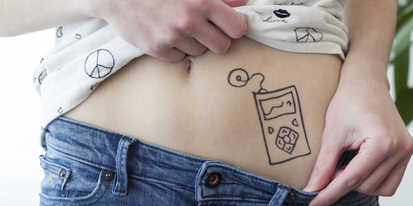 Insulin pump drawing on a belly insulin pump
