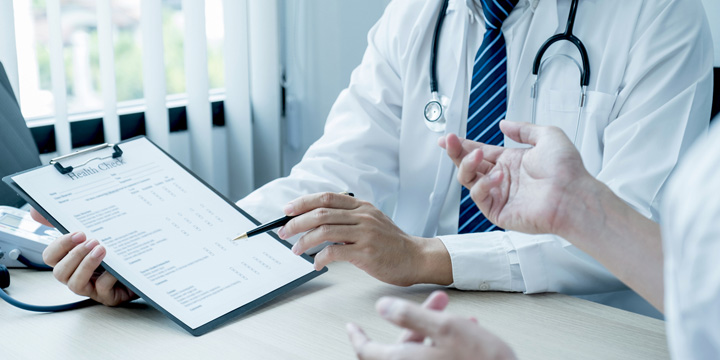 What are the short-term complications of diabetes?